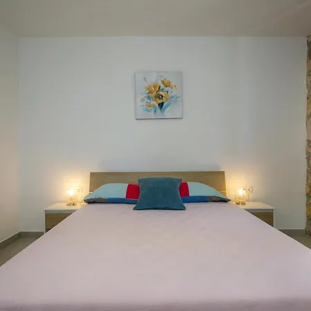 Oliva * Врбник